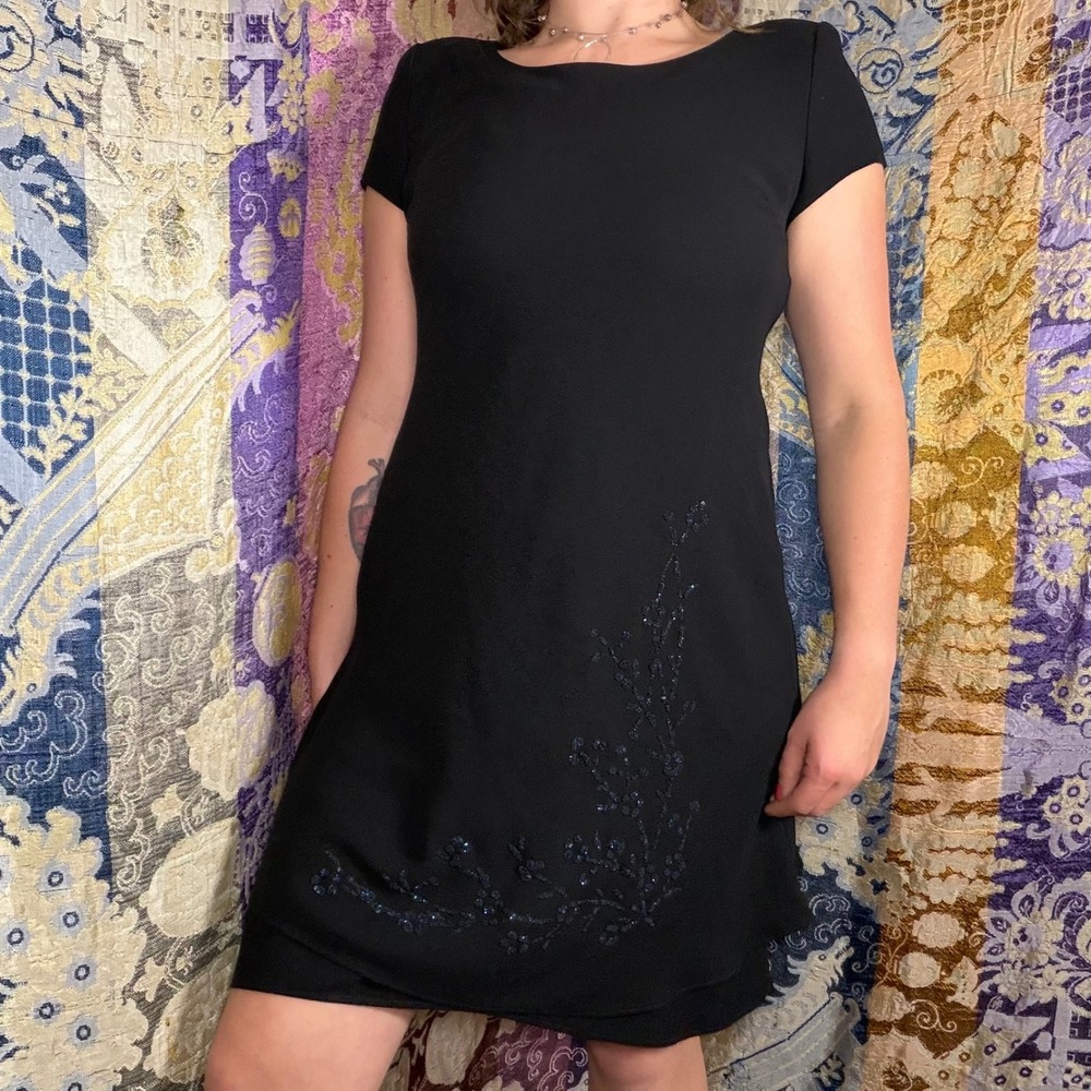 Vintage 90's Little Black Dress Beaded Ruffle Hem Knee Length Structured Size S - Picture 16 of 16